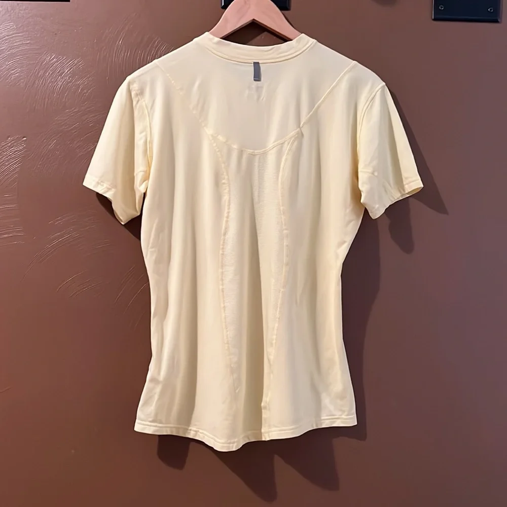 Nike top - Picture 2 of 6